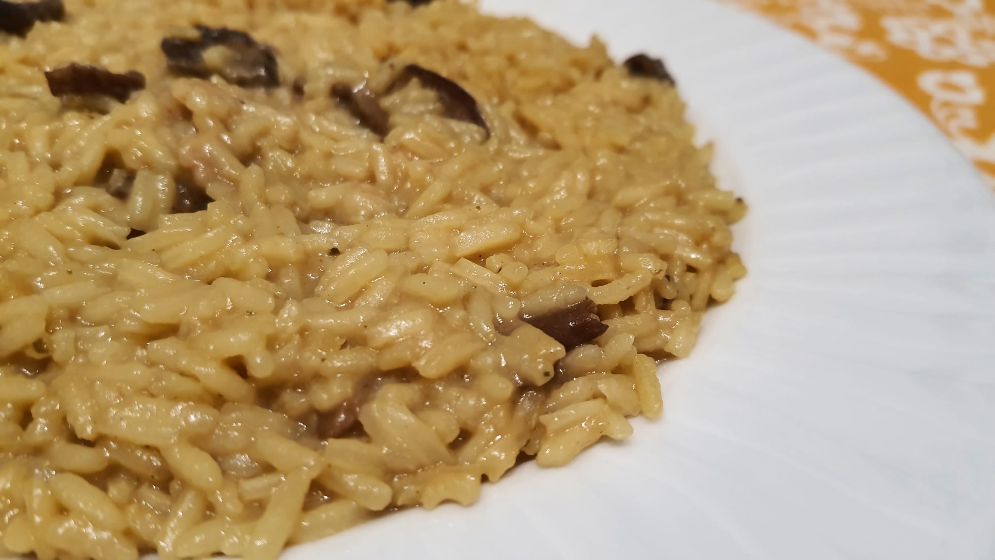 RISOTTO funghi, zafferano e crema di nocciole - Terapia Alimentare Felice